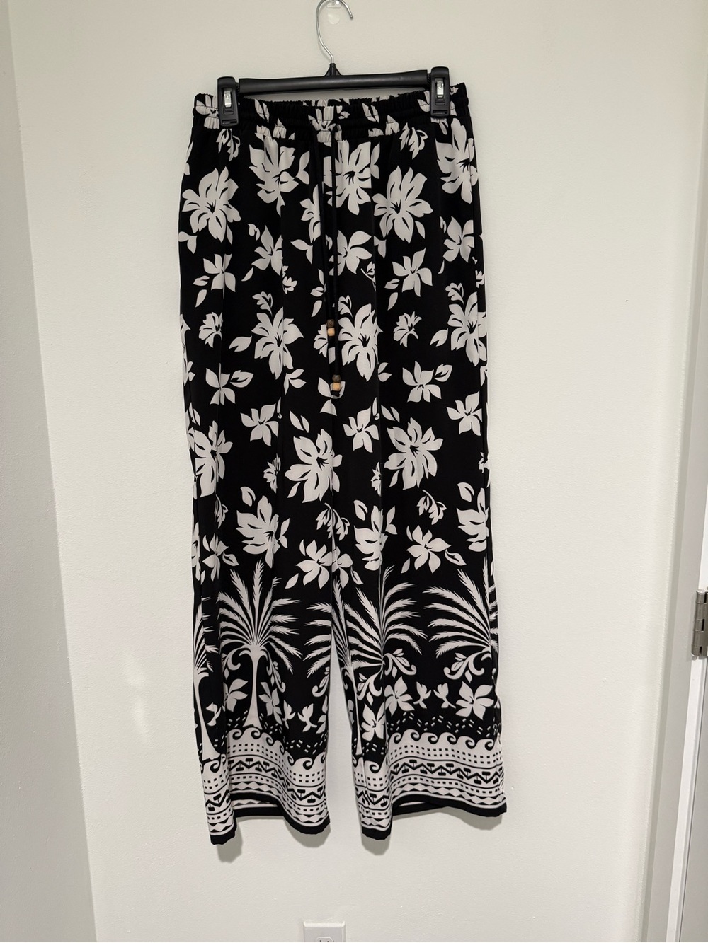 Black and White Floral Wide-Leg Pants
